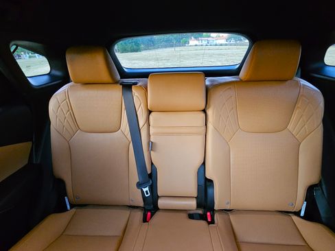 Used 2024 Lexus RX 350h w/ Convenience Package AWD/4WD image 6