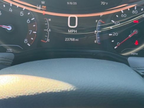 Used 2025 Jeep Compass Limited w/ Sun & Sound Group image 5