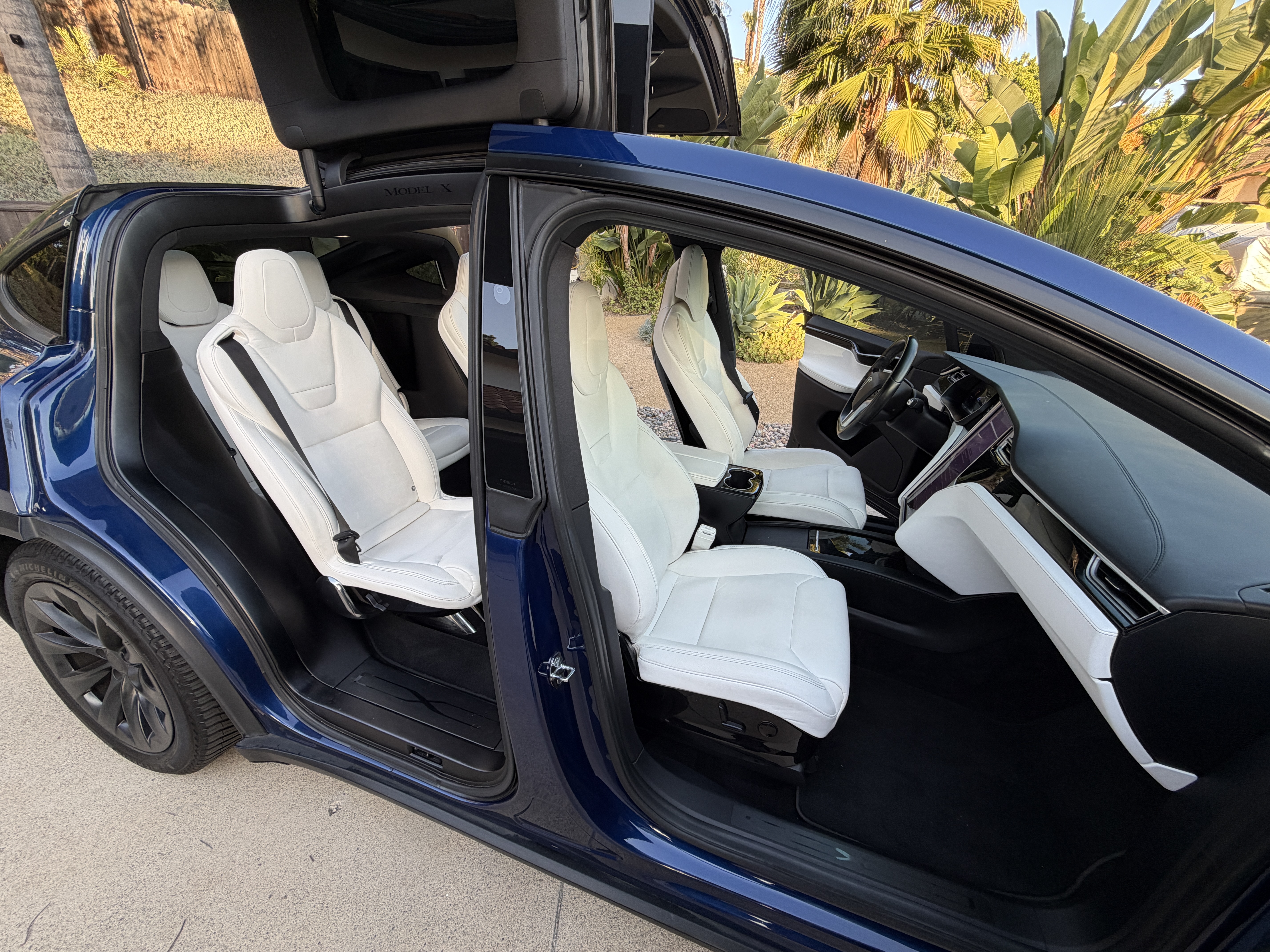 Used 2016 Tesla Model X 75D AWD/4WD image 9
