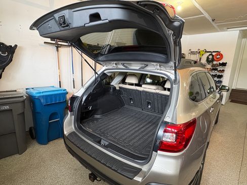 Used 2018 Subaru Outback 3.6R Limited image 8