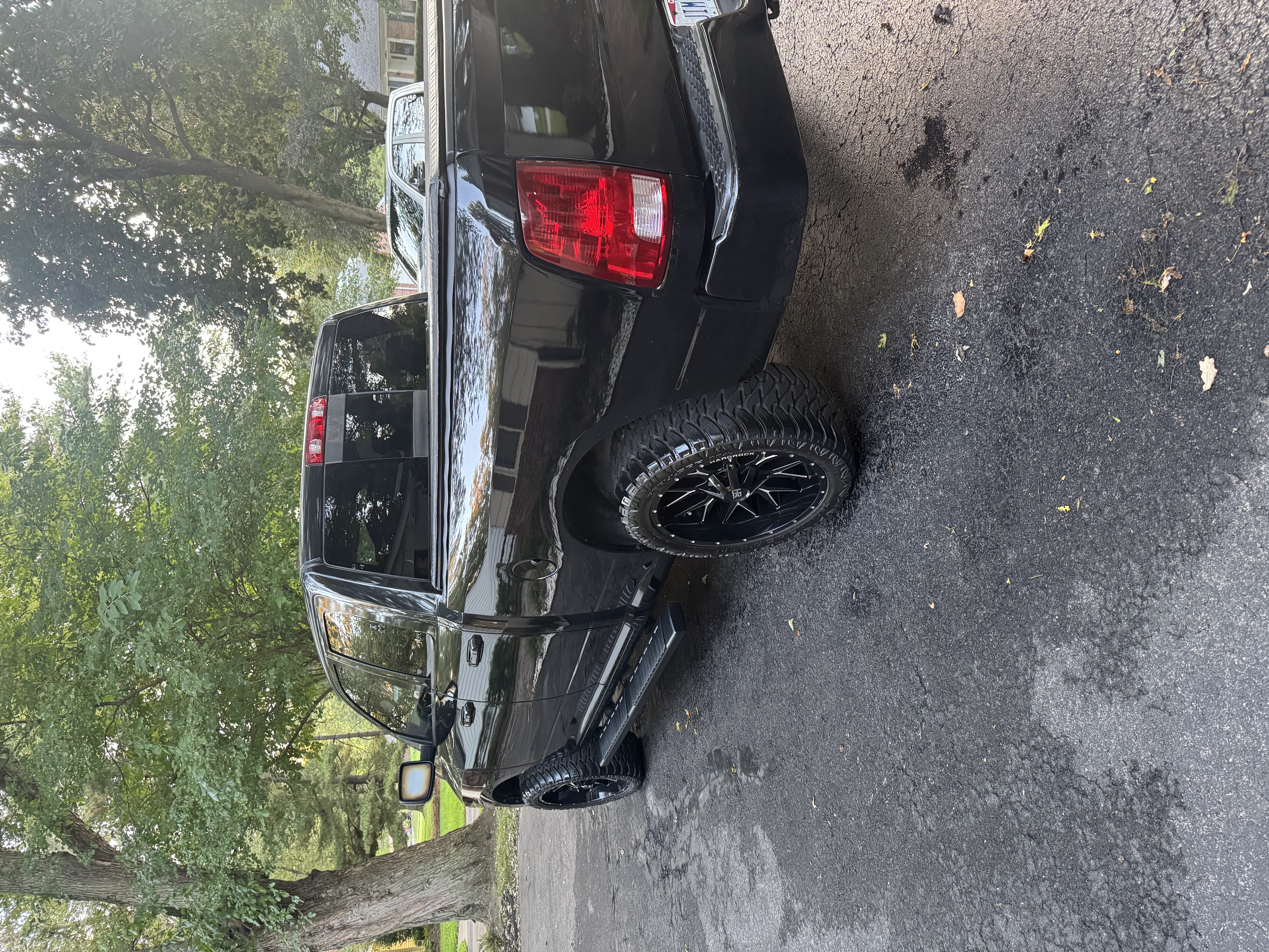 Used 2010 Dodge Ram 1500 Truck SLT w/ Big Horn Regional Pkg AWD/4WD image 2