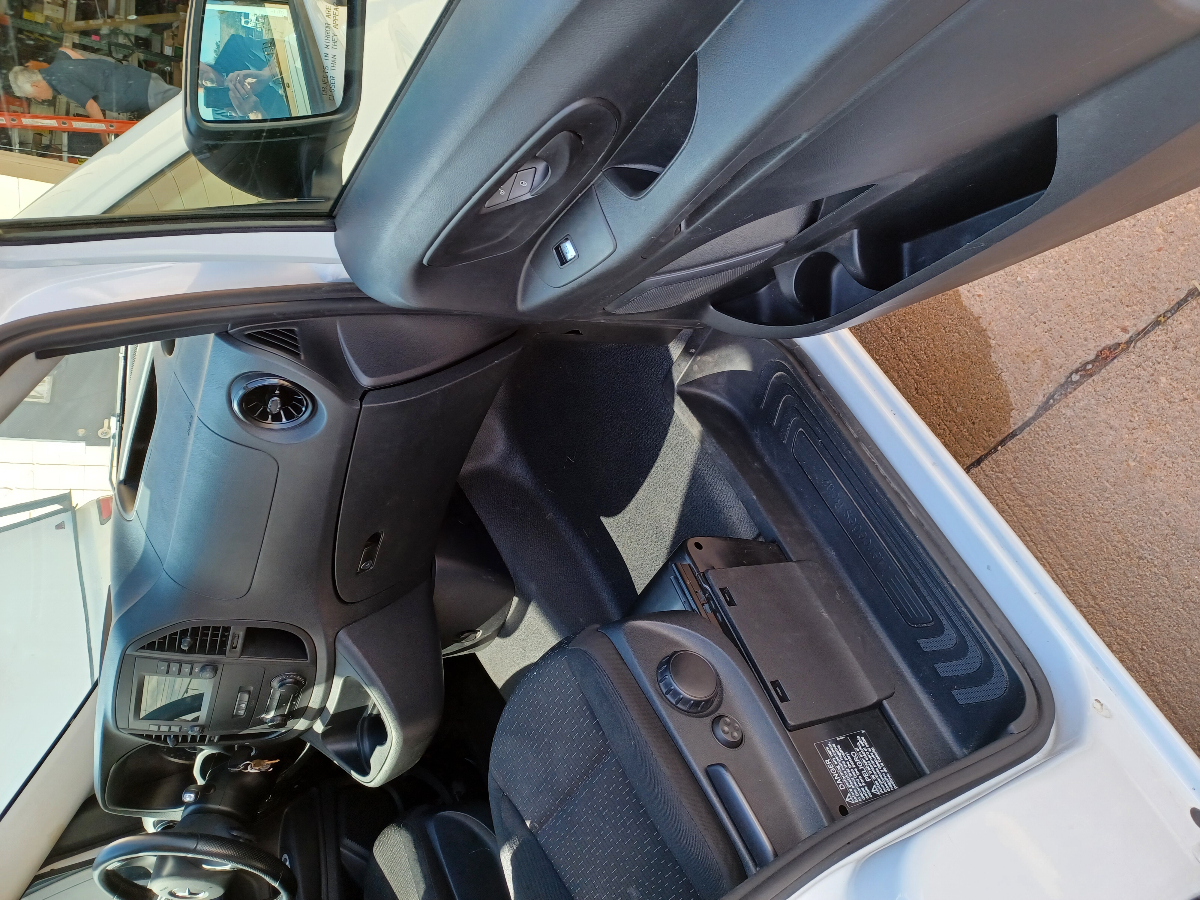 Used 2022 Mercedes-Benz Metris image 6
