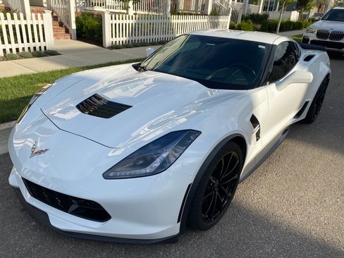 Used 2017 Chevrolet Corvette Grand Sport image 2