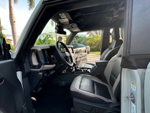Used 2023 Ford Bronco Wildtrak image 18