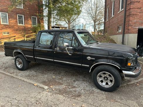 Used 1996 Ford F250 2WD Crew Cab image 2