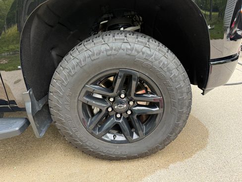 Used 2022 Chevrolet Silverado 1500 LT Trail Boss w/ LT Trail Boss Premium Package image 16