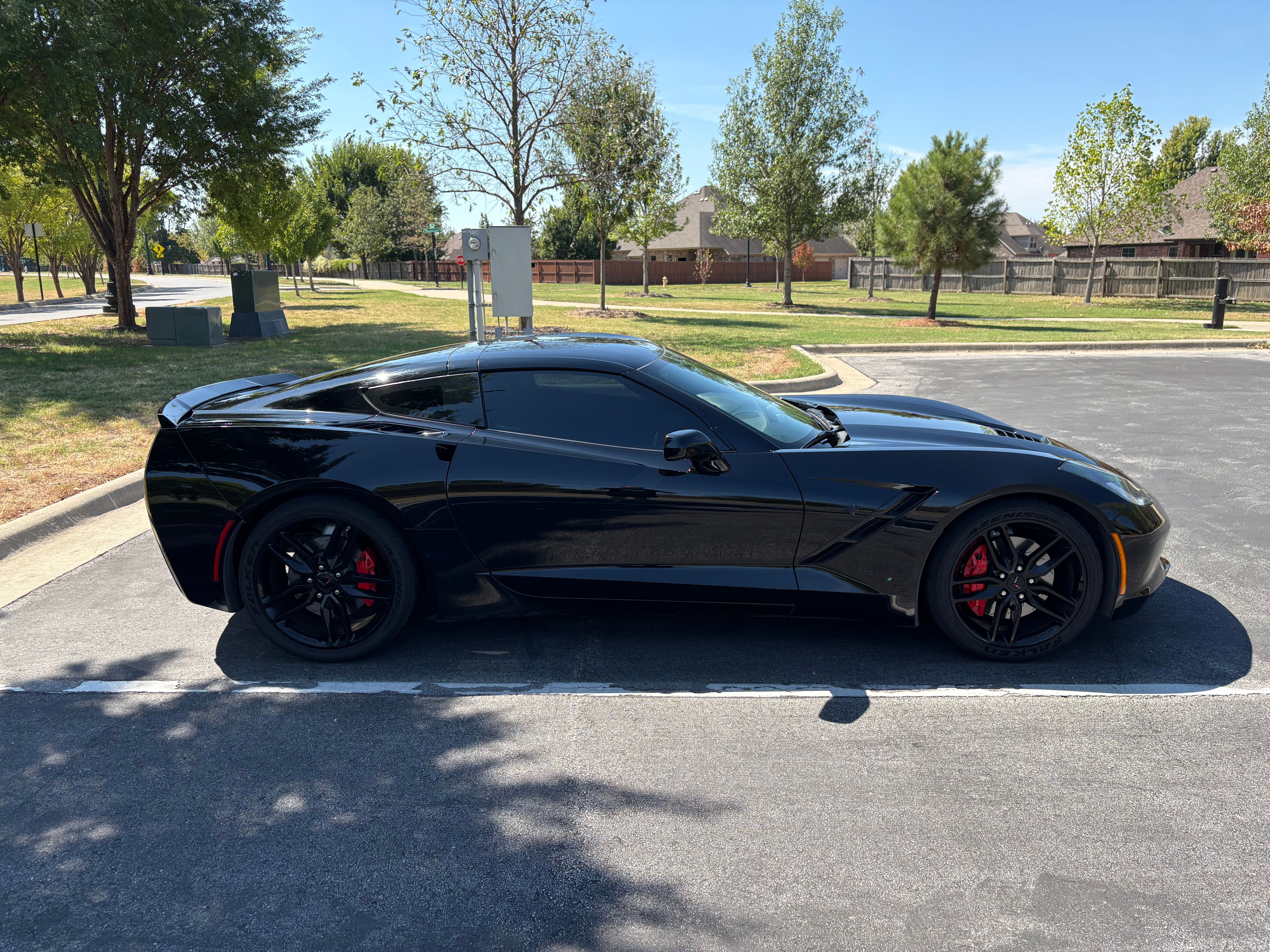 Used 2019 Chevrolet Corvette Stingray Coupe w/ Carbon Flash Badge Package RWD image 6