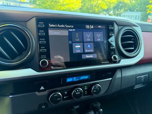 Used 2021 Toyota Tacoma SR5 RWD image 11