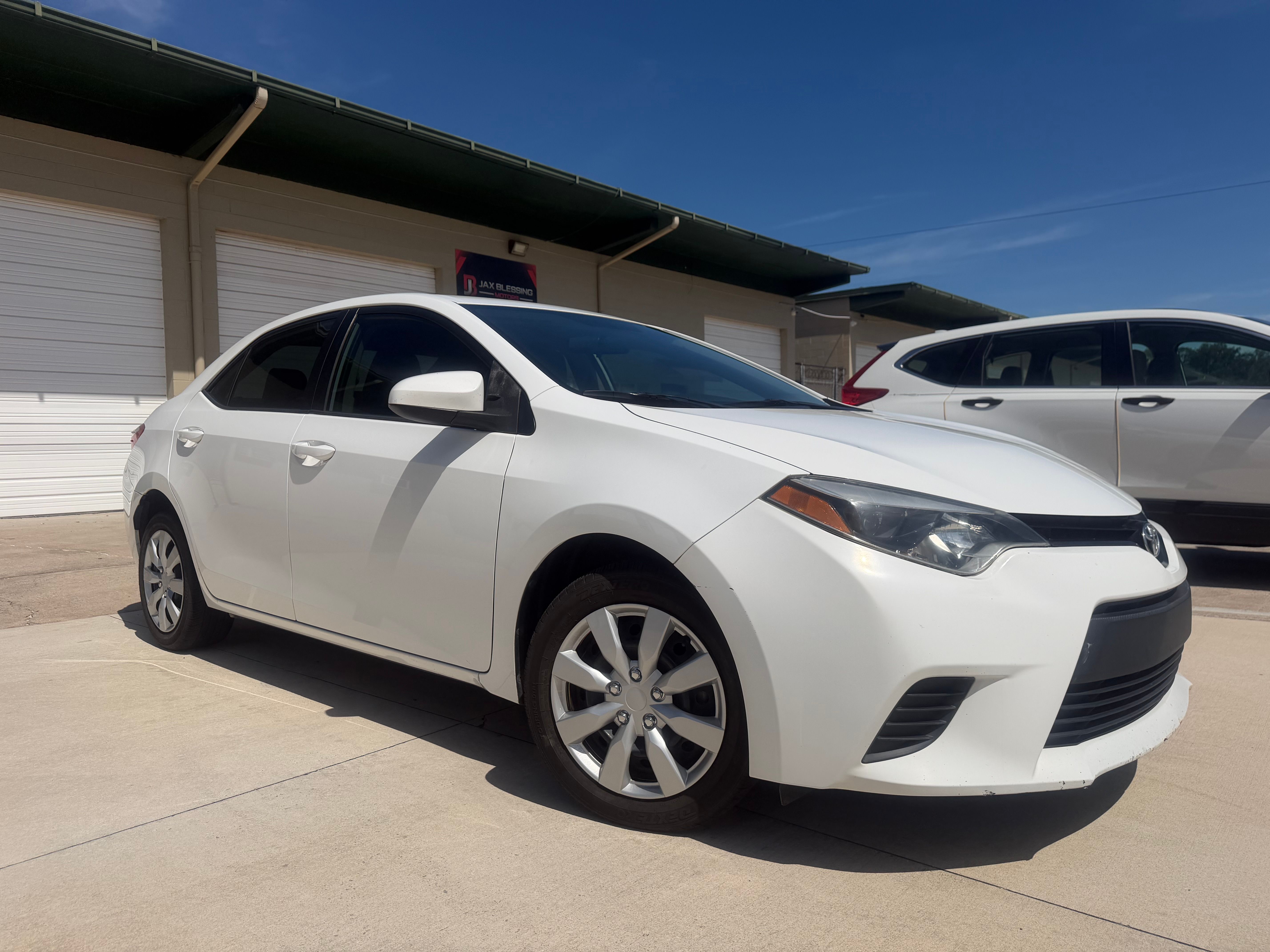 Used 2014 Toyota Corolla LE FWD image 1