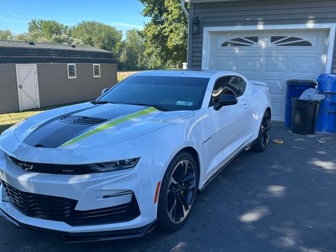 Used 2023 Chevrolet Camaro SS RWD image 6