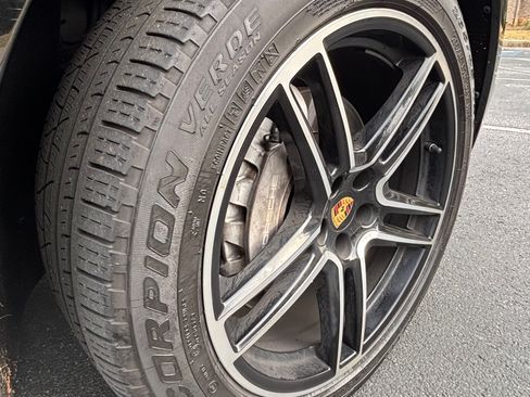 Used 2021 Porsche Macan image 13