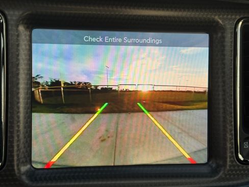 Used 2016 Dodge Challenger SRT Hellcat image 16