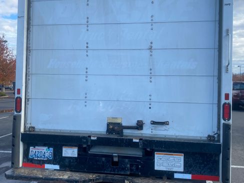 Used 2019 GMC Savana 3500 Extended w/ Driver Convenience Package image 4