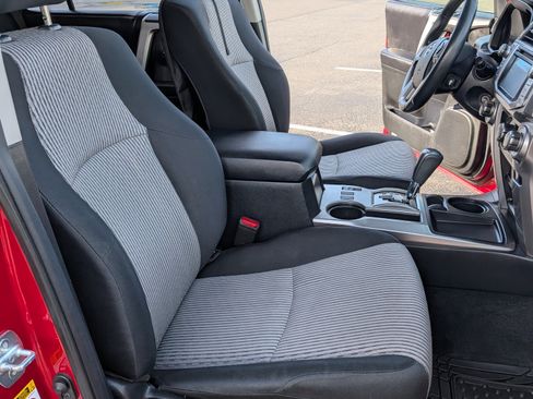 Used 2018 Toyota 4Runner SR5 image 15