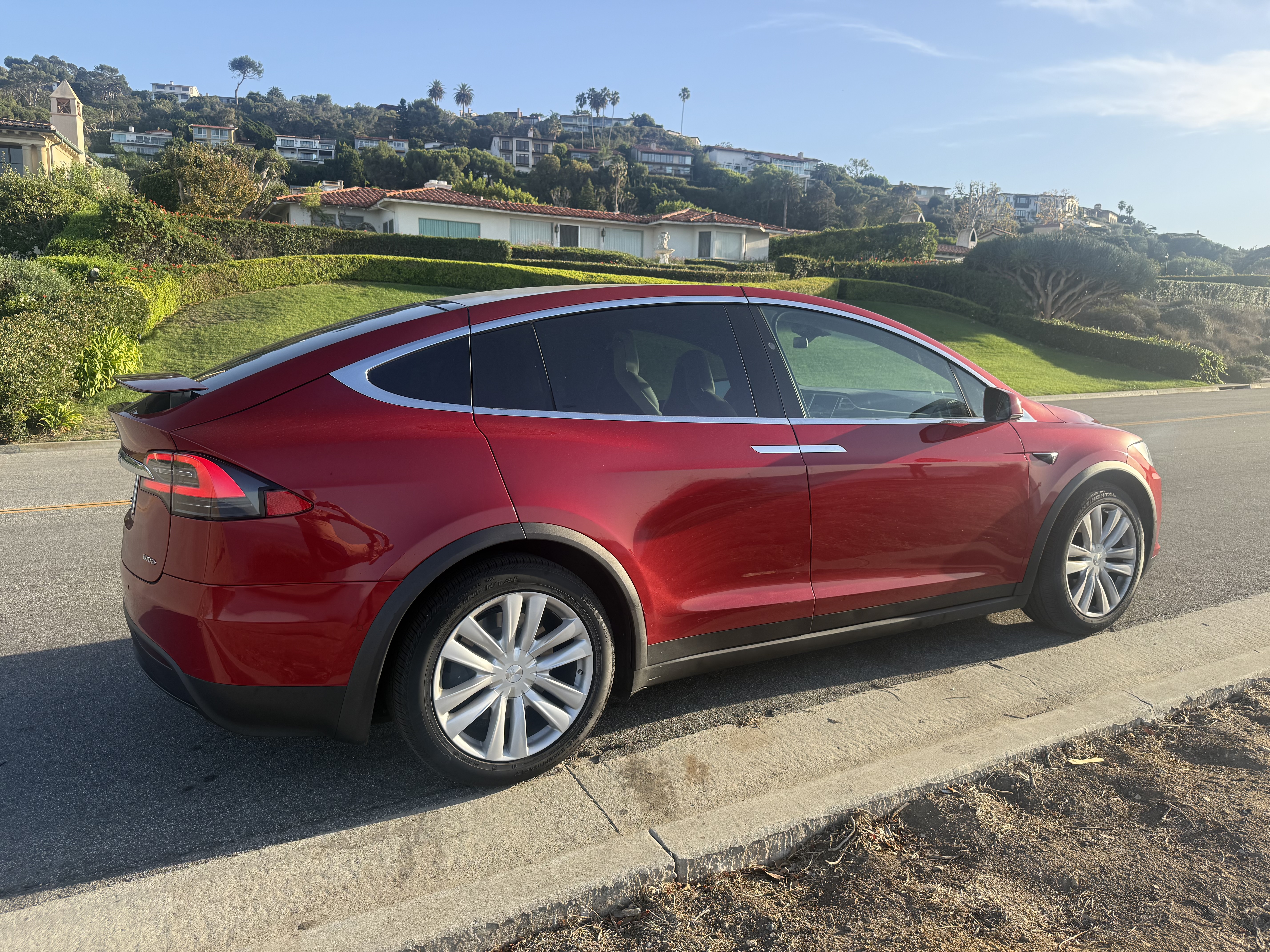 Used 2017 Tesla Model X 100D AWD/4WD image 4