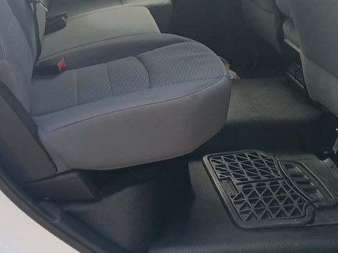 Used 2014 RAM 3500 Tradesman w/ Chrome Appearance Group image 11