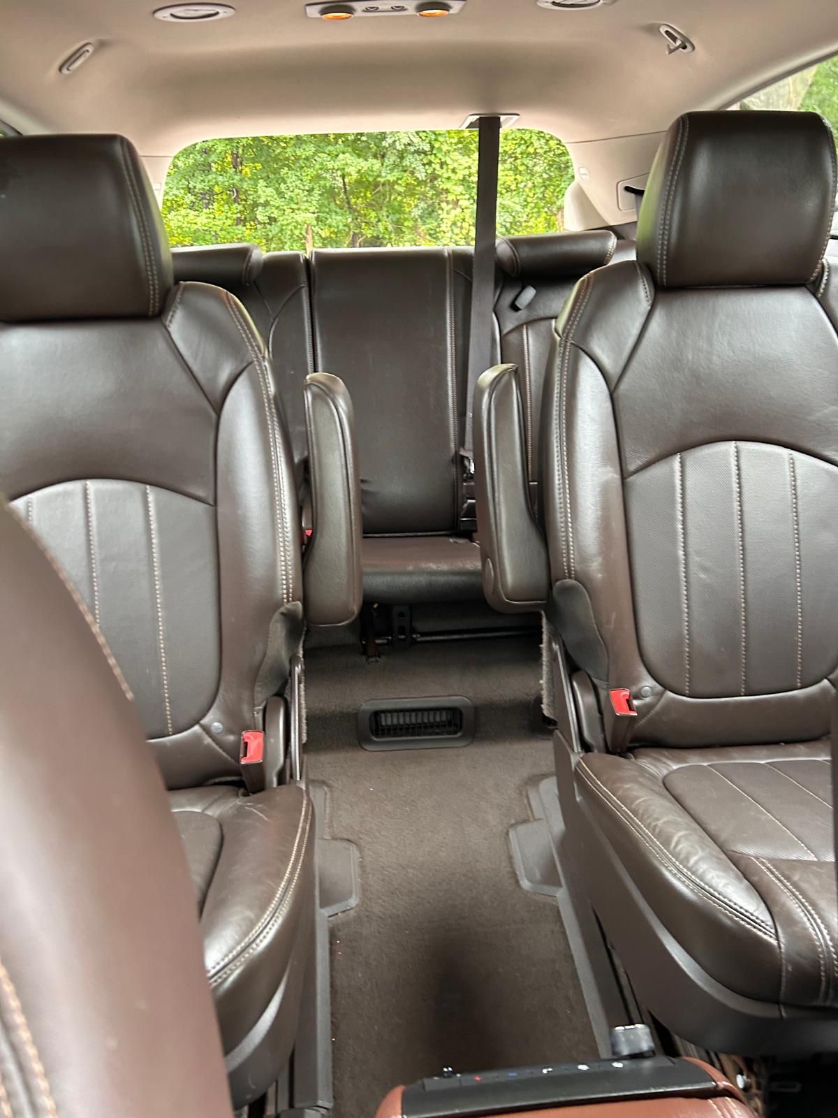 Used 2013 Buick Enclave Leather AWD/4WD image 10