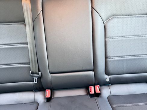 Used 2018 Volkswagen Passat 2.0T SE image 16