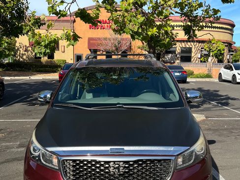 Used 2016 Kia Sedona SX Limited image 4