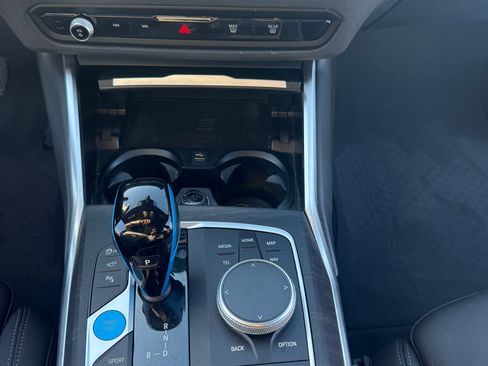 Used 2023 BMW i4 eDrive35 image 9