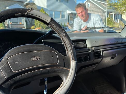 Used 1997 Ford F250 4x4 Regular Cab Heavy Duty image 14