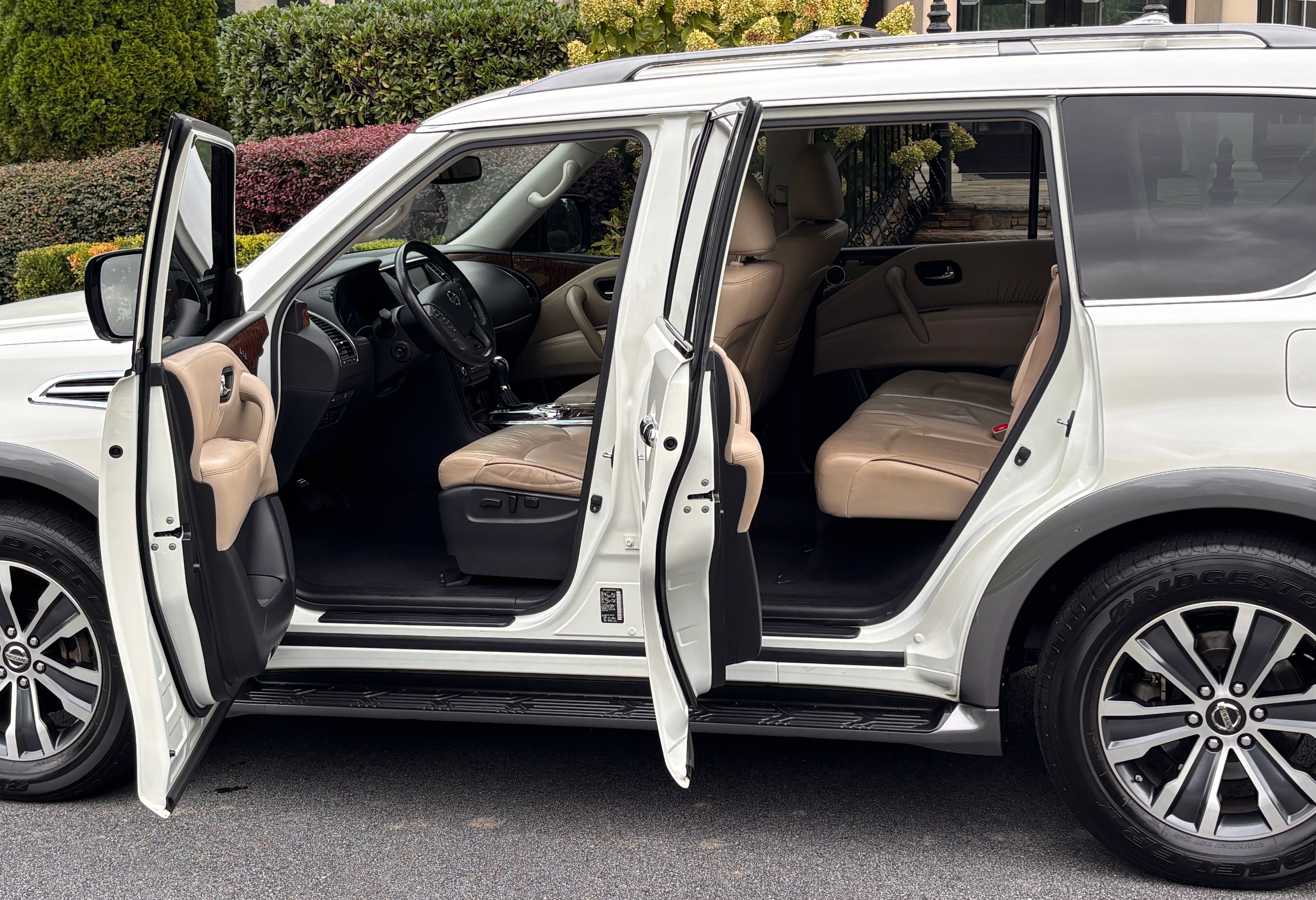 Used 2018 Nissan Armada SL w/ Premium Package RWD image 10