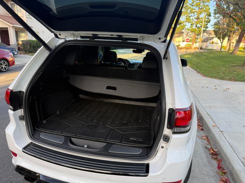 Used 2021 Jeep Grand Cherokee Trackhawk image 10