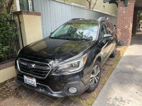 Used 2018 Subaru Outback 3.6R Limited AWD/4WD image 1