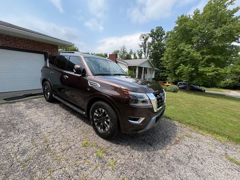 Used 2022 Nissan Armada SL w/ Captain's Chairs Package AWD/4WD image 1