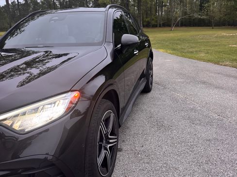 Used 2024 Mercedes-Benz GLC 300 image 2