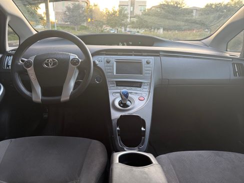 Used 2015 Toyota Prius Two image 11