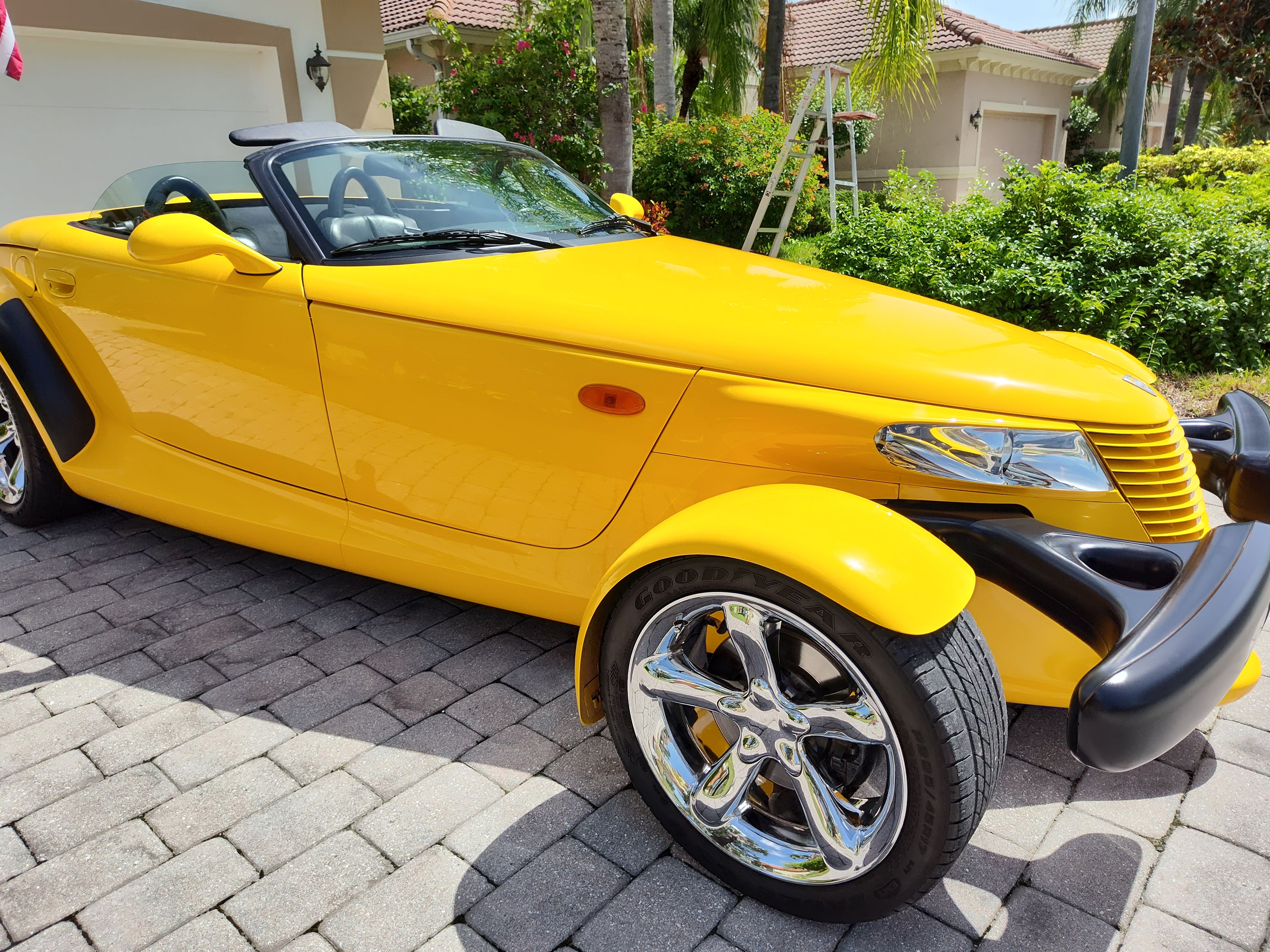 Used 2000 Plymouth Prowler RWD image 2