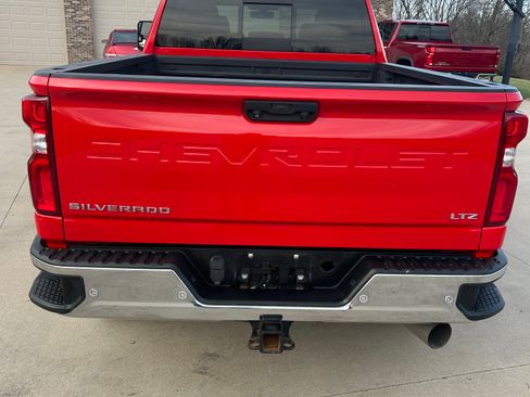 Used 2020 Chevrolet Silverado 2500 LTZ w/ LTZ Plus Package image 11