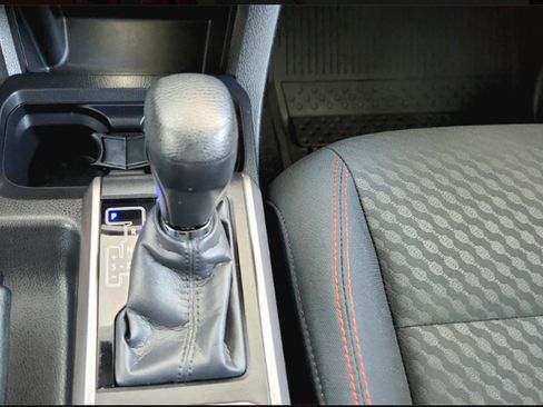 Used 2018 Toyota Tacoma SR5 image 14