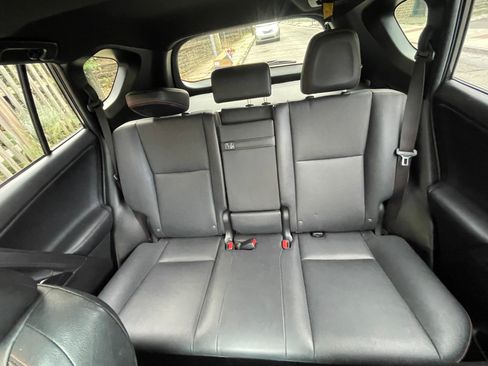 Used 2018 Toyota RAV4 SE AWD/4WD image 10
