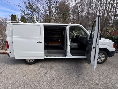 Used 2017 Nissan NV 1500 SV image 11