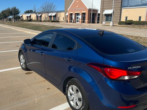 Used 2016 Hyundai Elantra SE image 8