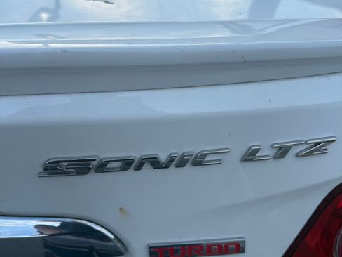 Used 2015 Chevrolet Sonic LTZ image 12