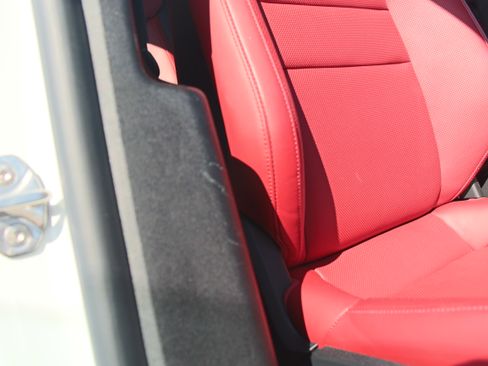 Used 2021 Porsche Taycan 4S image 16