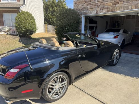 Used 2008 Lexus SC 430 Convertible image 8