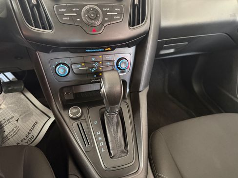 Used 2017 Ford Focus SE FWD image 11