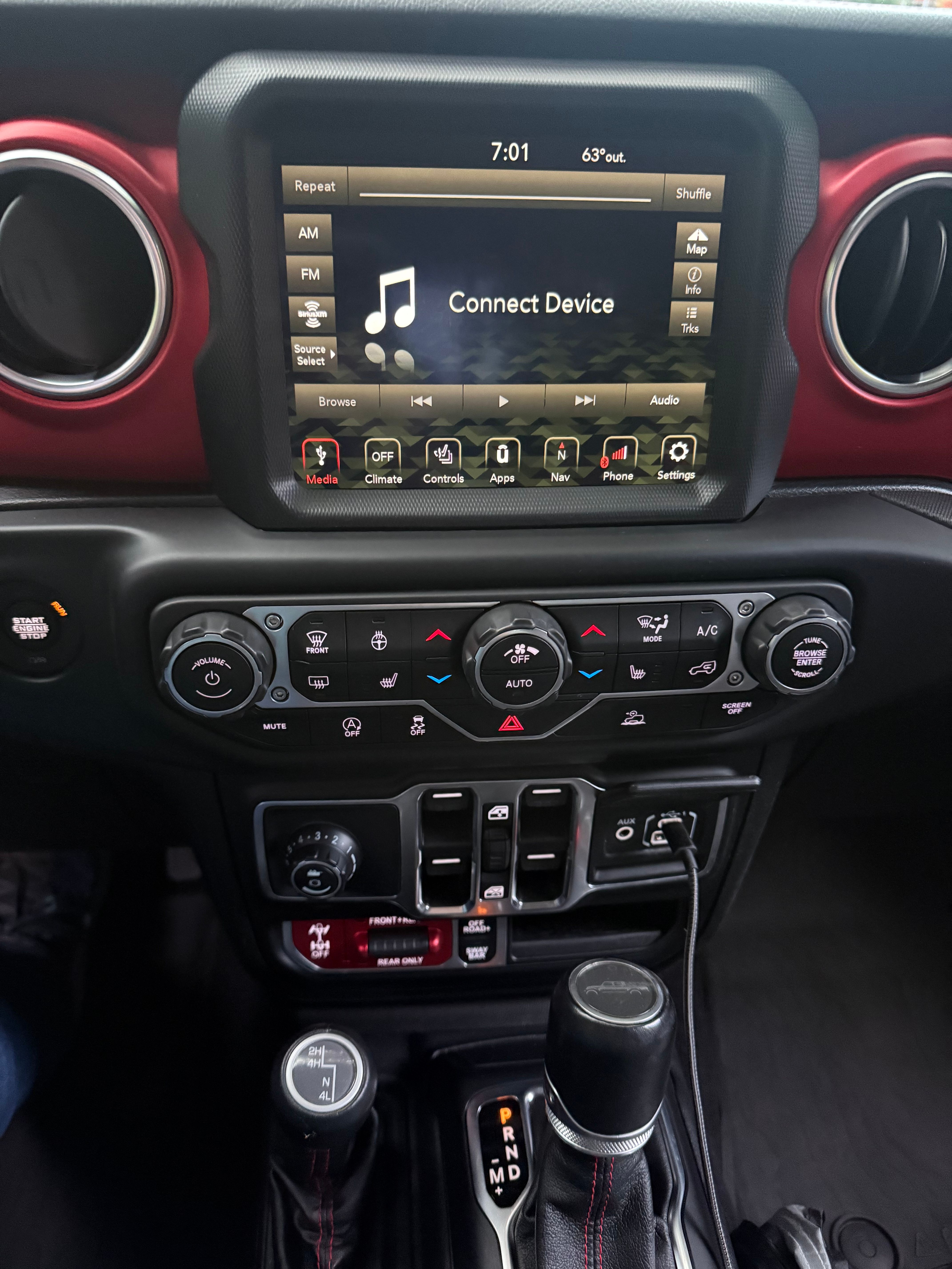 Used 2021 Jeep Gladiator Rubicon AWD/4WD image 16