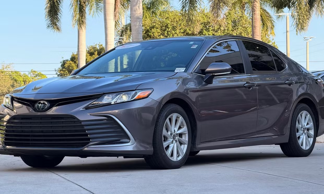 Used 2024 Toyota Camry LE w/ Convenience Package FWD image 24