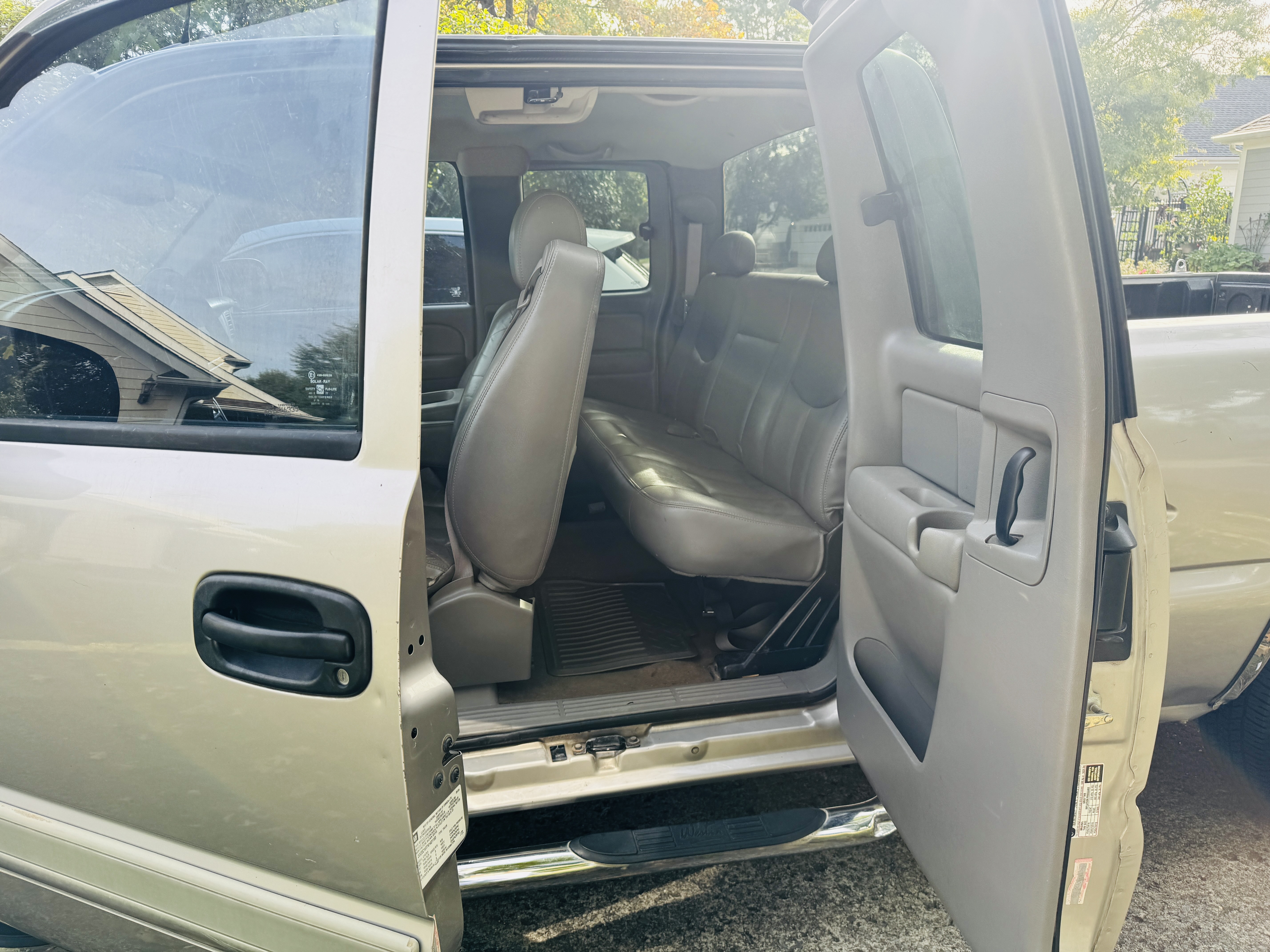 Used 2004 Chevrolet Silverado 1500 LT w/ Light Duty Power Package RWD image 13