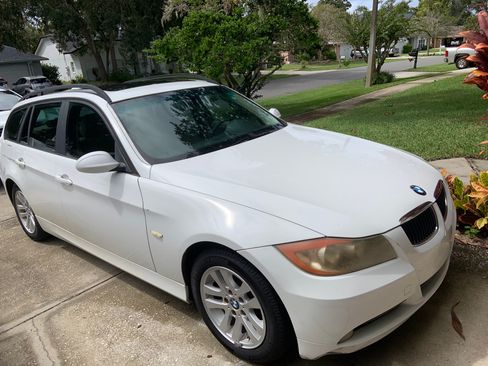 Used 2007 BMW 328i Wagon image 4