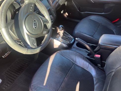 Used 2012 Kia Forte SX w/ Tech Pkg FWD image 16