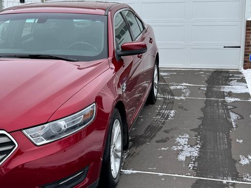 Used 2015 Ford Taurus SEL w/ Equipment Group 201A image 2