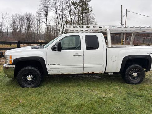 Used 2009 Chevrolet Silverado 2500 LTZ w/ Safety Package image 4