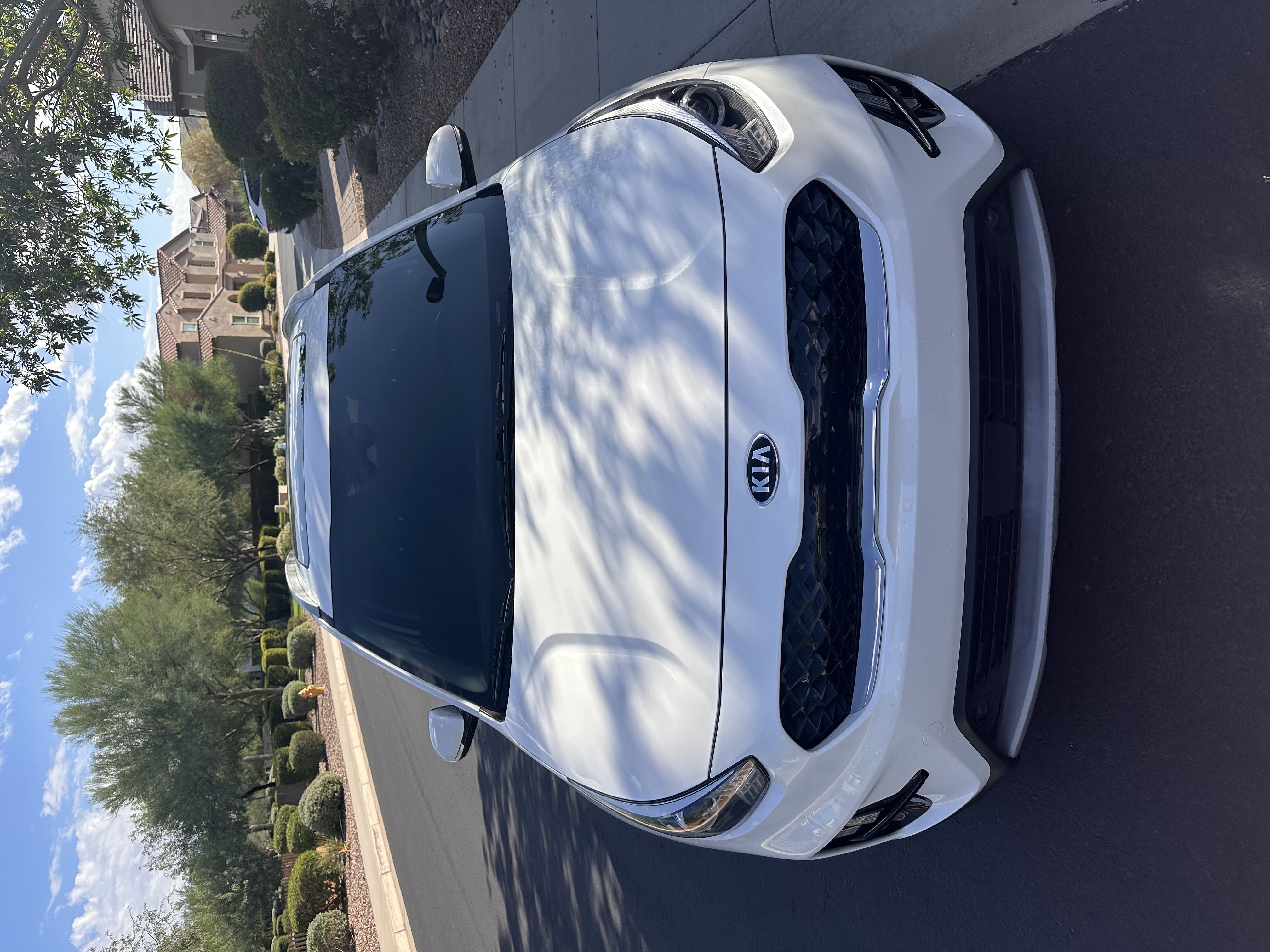 Used 2020 Kia Niro EX Premium FWD image 2