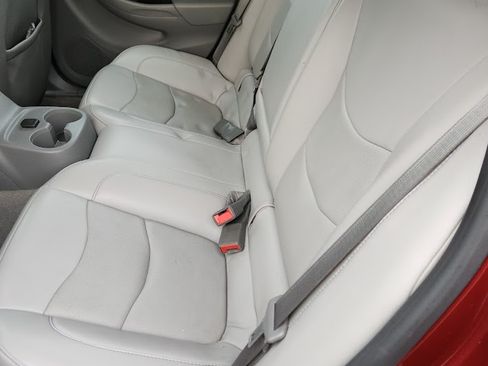 Used 2017 Chevrolet Volt LT w/ Comfort Package image 8